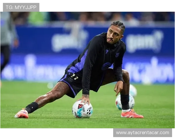 拉菲尼亚合同加薪谈判进入关键阶段，未来去向值得关注