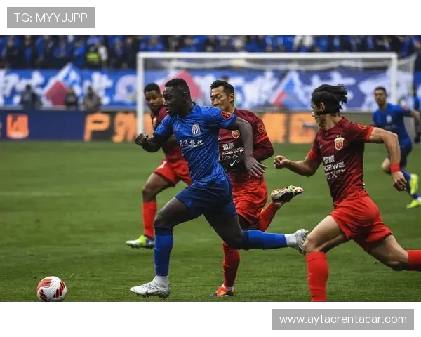 上海申花中场缺少关键连接点，组织推进受限，对球队整体表现带来阶段性影响